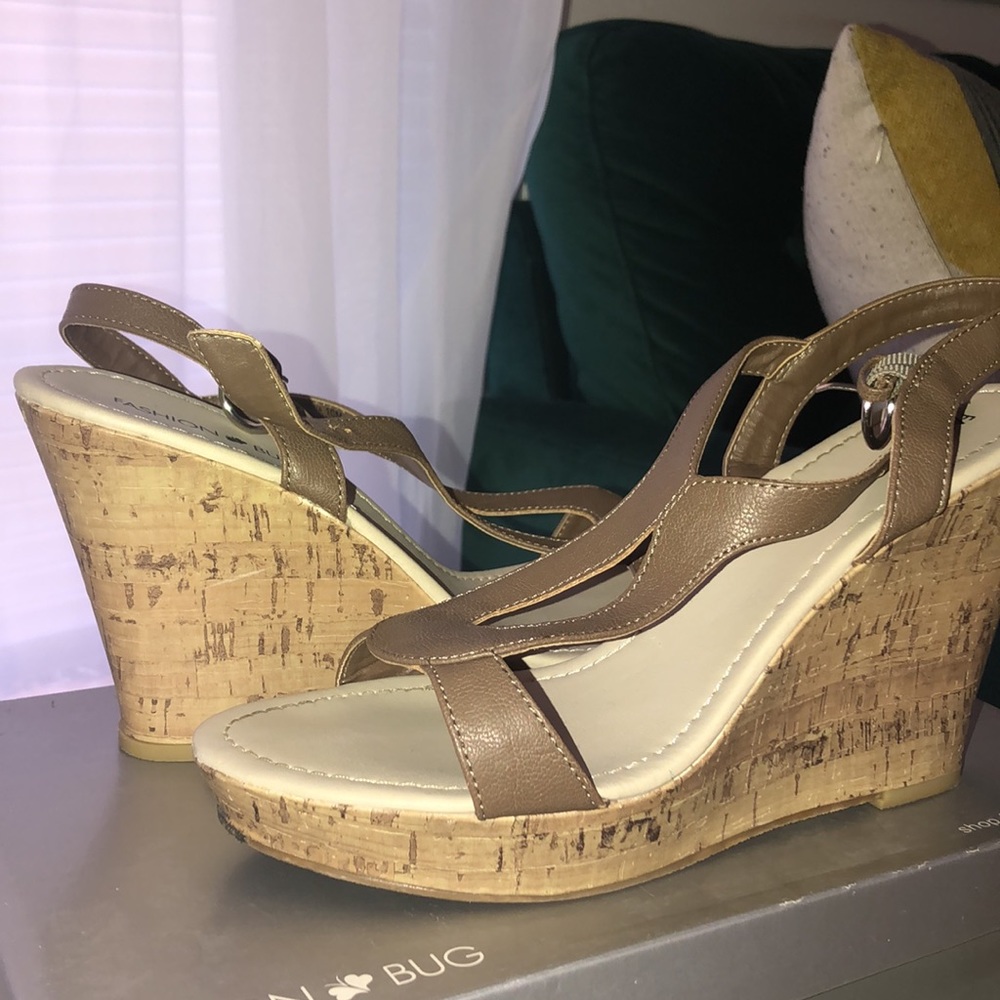 Taupe wedges
